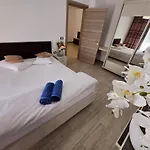Azizi Luxury - Pool & Piscina