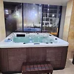 Azizi Luxury - Pool & Piscina * Năvodari