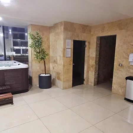 Lejlighed Azizi Luxury - Pool & Piscina *