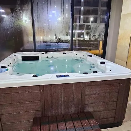 Azizi Luxury - Pool & Piscina
