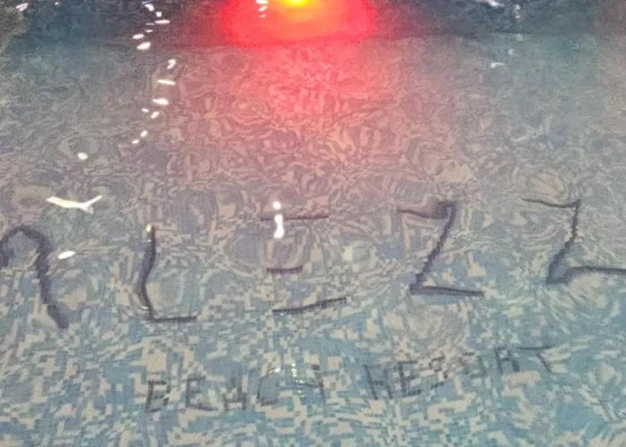 Azizi Luxury - Pool & Piscina Apartment Navodari